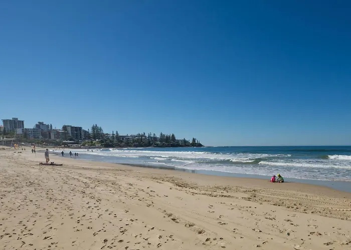 Moffat Beach Coastal Contemporary Unit A