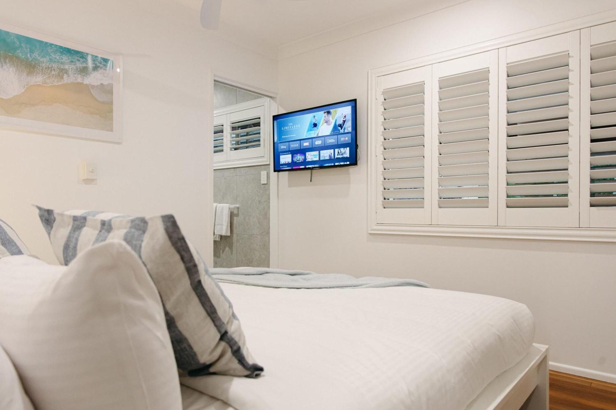 Apartment Moffat Coastal Contemporary Unit A *